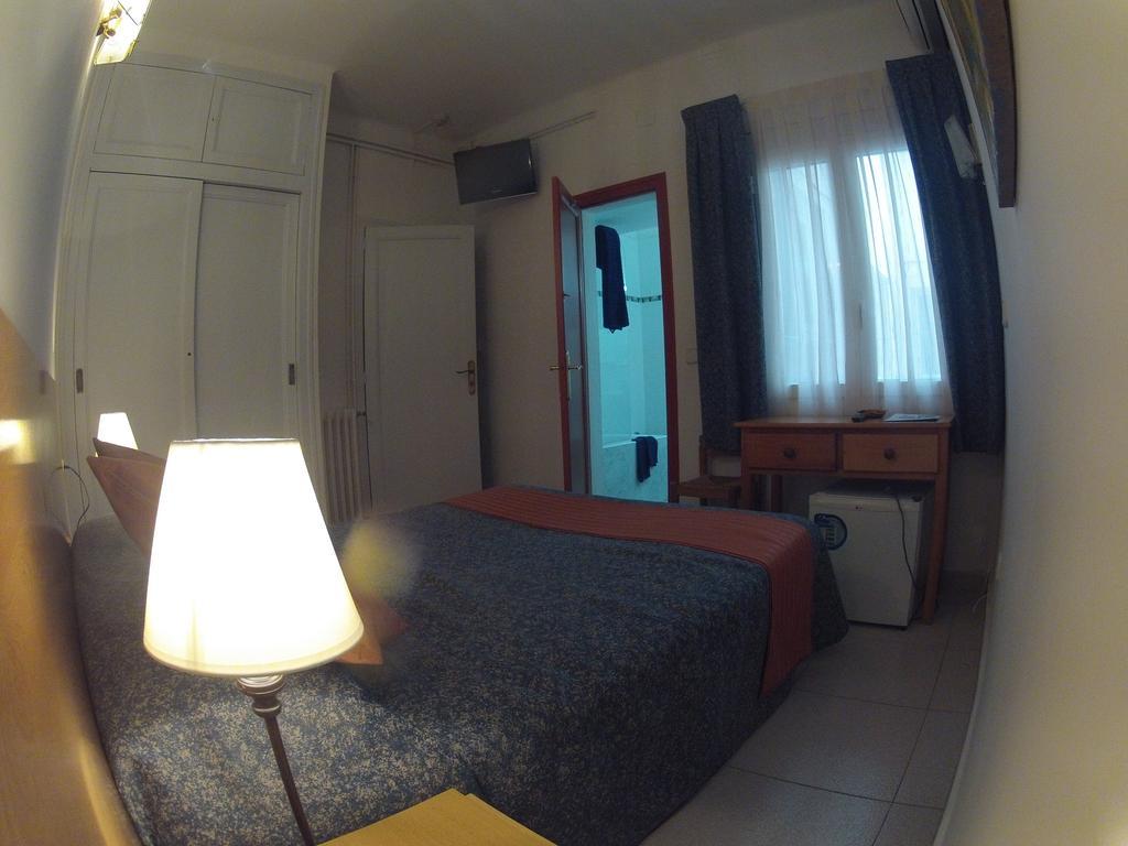 Hotel Montserrat Sitges Eksteriør billede